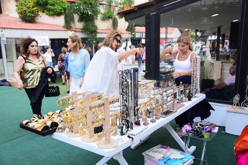 Lamasat Trendmill Sunset Fashion Market